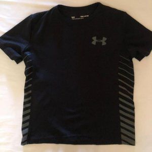 Boy's Under Armour black tee